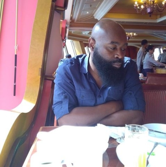 Meet your Posher, Robert - Picture 1 of 1